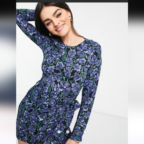 Anthropologie Dresses & Skirts - & Other Stories long sleeve mini wrap dress in dark floral